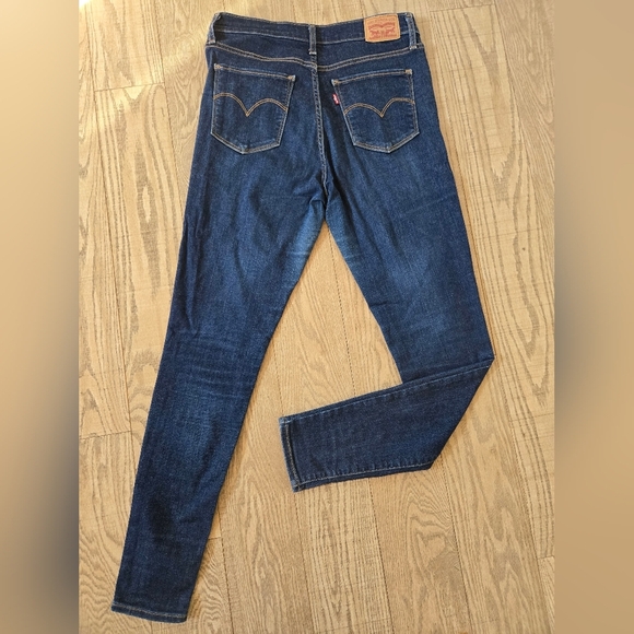Levi's Women's Skinny Jeans - Dark Blue - Picture 2 of 9
